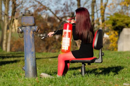 hašení hydrantu u Zámecké jízdárny | Český Krumlov