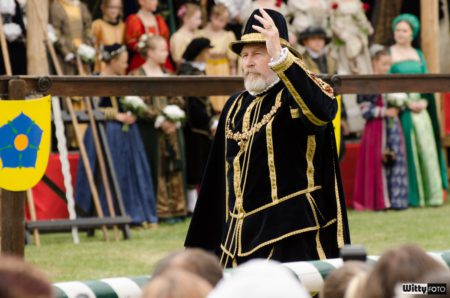 příchod historického průvodu a slavnostní ceremonie (15:30-16:00), Pivovarské zahrady | Český Krumlov, Slavnosti pětilisté růže 2014