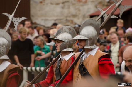 příchod historického průvodu a slavnostní ceremonie (15:30-16:00), Pivovarské zahrady | Český Krumlov, Slavnosti pětilisté růže 2014