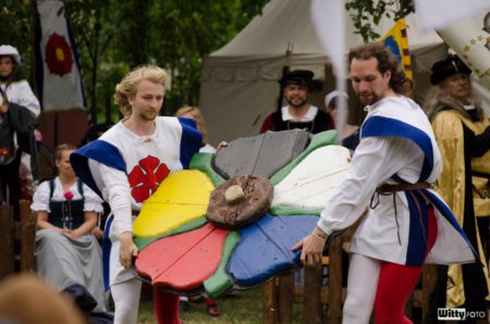 rytířský turnaj dělení růží (16:00-17:00), Pivovarské zahrady | Český Krumlov, Slavnosti pětilisté růže 2014