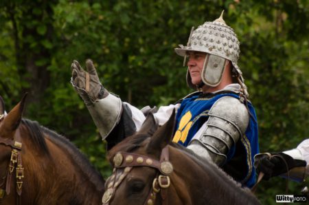 rytířský turnaj dělení růží (16:00-17:00), Pivovarské zahrady | Český Krumlov, Slavnosti pětilisté růže 2014