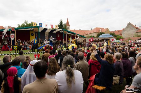 rytířský turnaj dělení růží (16:00-17:00), Pivovarské zahrady | Český Krumlov, Slavnosti pětilisté růže 2014