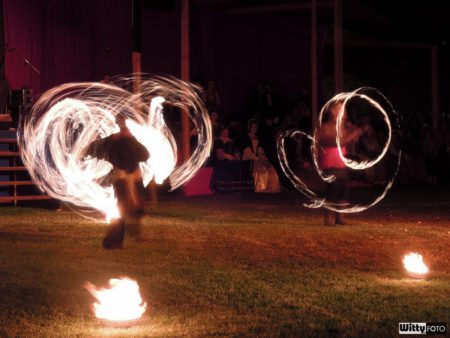 fireshow "Oheň a hudba" (22:00-22:30) - foceno kompaktem, Pivovarské zahrady | Český Krumlov, Slavnosti pětilisté růže 2014