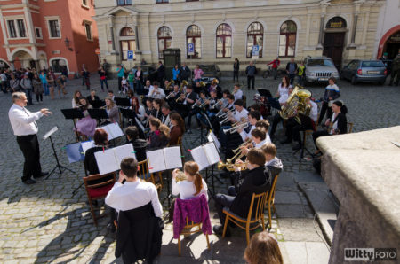 dechový orchestr ZUŠ na náměstí Svornosti | Český Krumlov