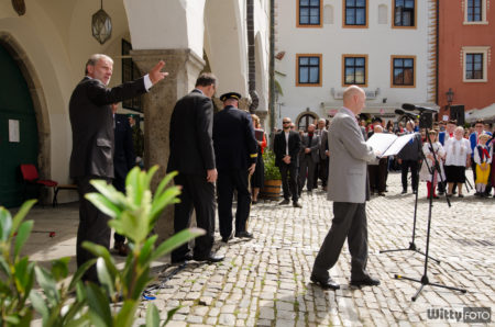 slavnostní odhalení pamětní desky na paměť válečných letců z českokrumlovského regionu | Český Krumlov