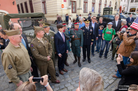 zastávka u techniky před přesunem na spol. focení | Český Krumlov